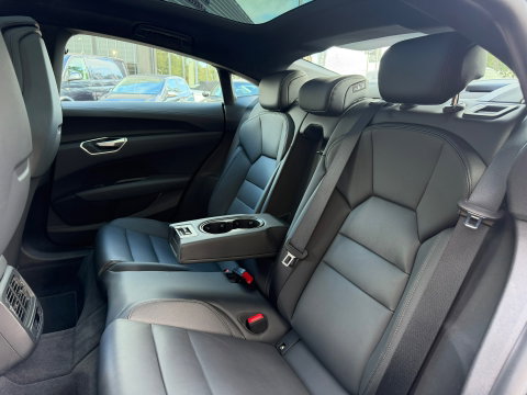 Audi e-tron GT GT 93 kWh NL-Auto|Luchtvering|Memory|476PK|Carplay|ACC|Matrix|Camera
