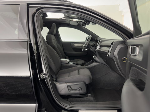 Volvo XC40 Recharge Pro [3-Fase-11kW] {SoH-94%} (INCL.BTW) Aut. *PANO | MEMORY-PACK | HARMAN/KARDON | ADAPTIVE-CRUISE | DIGI-COCKPIT | BLIND-SPOT | NAVI-FULLMAP | CAMERA | ECC | PDC | KEYLESS | HEATED-SPORTSEATS | 20''ALU*
