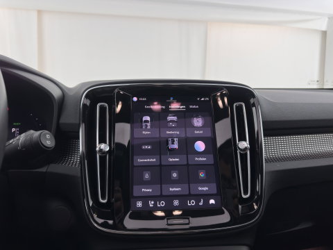 Volvo XC40 Recharge Pro [3-Fase-11kW] {SoH-94%} (INCL.BTW) Aut. *PANO | MEMORY-PACK | HARMAN/KARDON | ADAPTIVE-CRUISE | DIGI-COCKPIT | BLIND-SPOT | NAVI-FULLMAP | CAMERA | ECC | PDC | KEYLESS | HEATED-SPORTSEATS | 20''ALU*