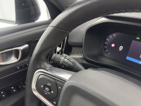 Volvo XC40 Recharge Pro [3-Fase-11kW] {SoH-94%} (INCL.BTW) Aut. *PANO | MEMORY-PACK | HARMAN/KARDON | ADAPTIVE-CRUISE | DIGI-COCKPIT | BLIND-SPOT | NAVI-FULLMAP | CAMERA | ECC | PDC | KEYLESS | HEATED-SPORTSEATS | 20''ALU*