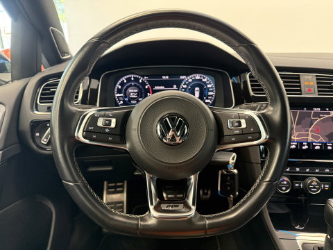 Volkswagen Golf Variant 1.5 TSI Highline Business R NAP ACC/PDC 18'' LM All Season banden Automaat 150PK!