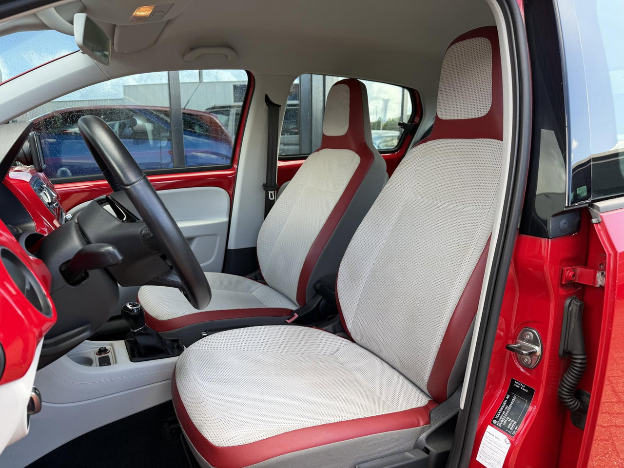 Volkswagen up!