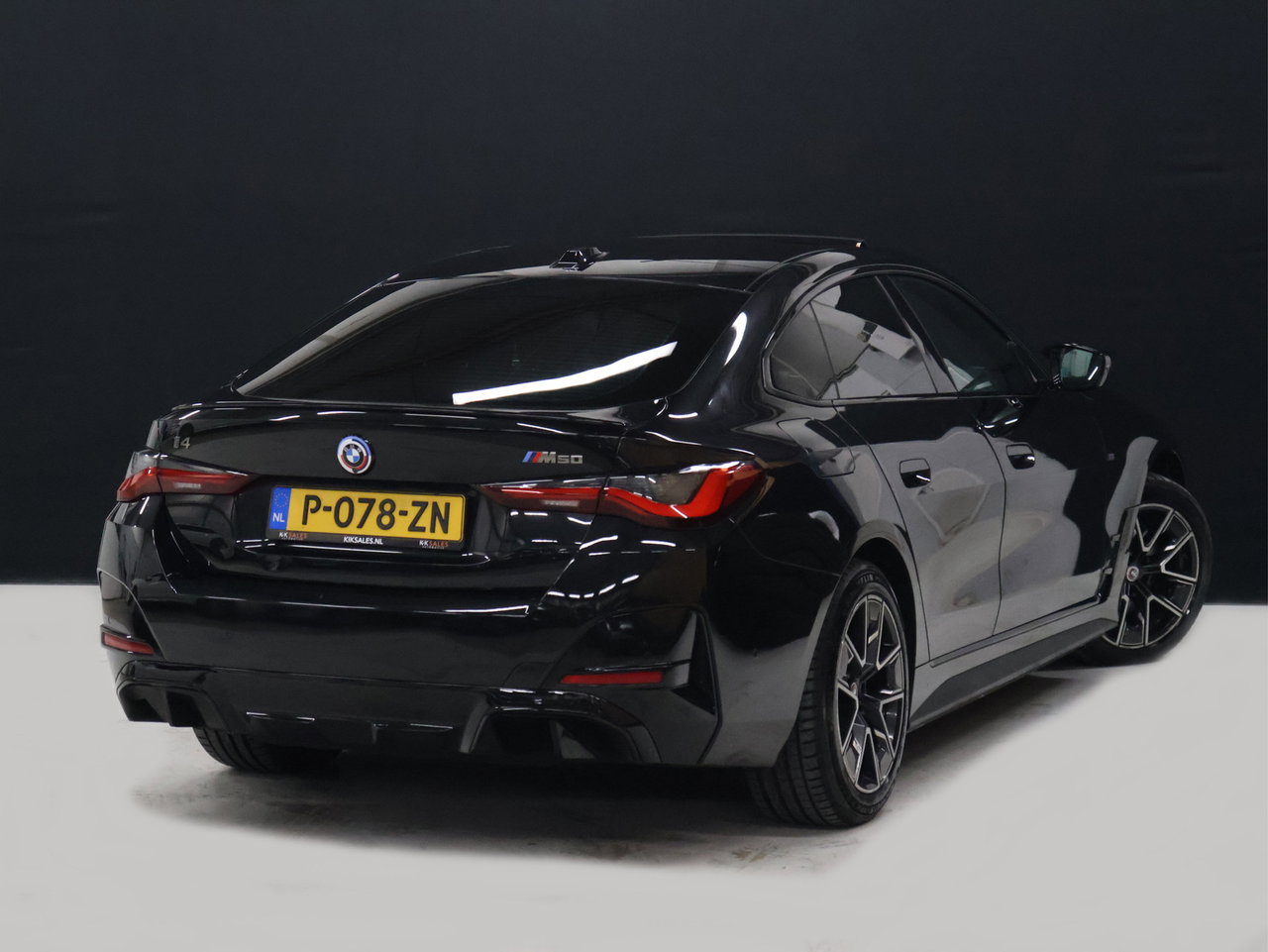 BMW i4