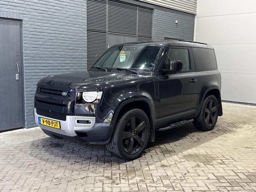Land Rover Defender 3.0 D250 90 MHEV S | GRIJS KENTEKEN | Trekhaak | 360-camera | 22 inch | BLIS