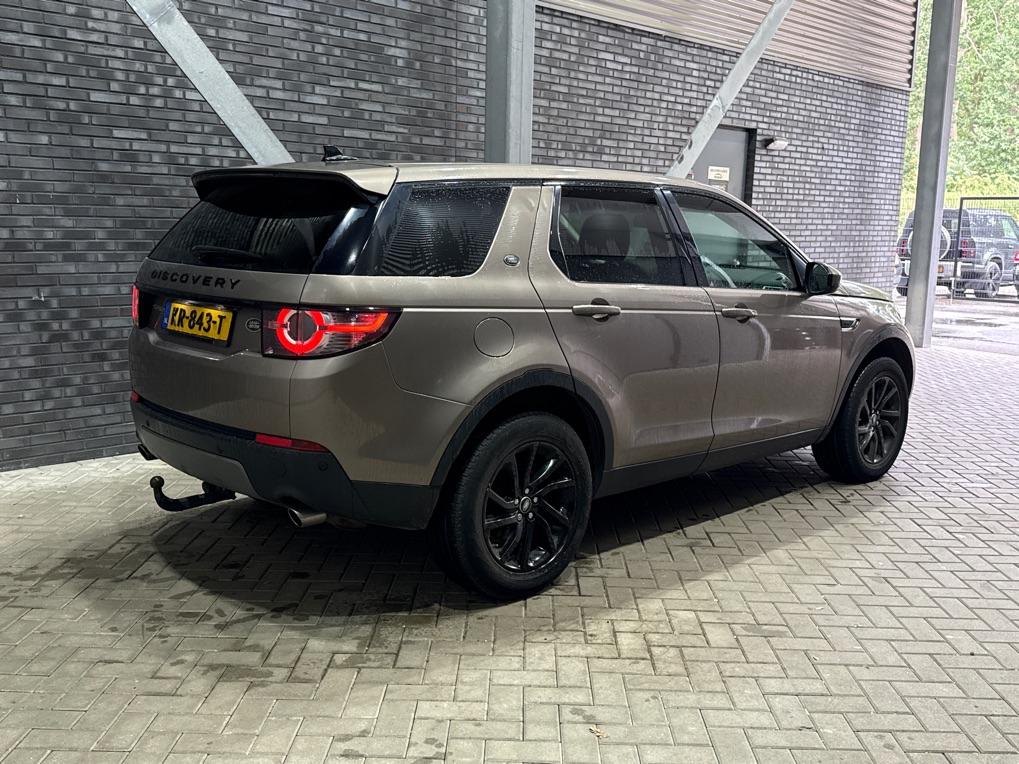 Land Rover Discovery Sport 2.0 TD4 HSE Luxury | Trekhaak | BLIS | Leder | Stoel- Stuurverwarming | Camera
