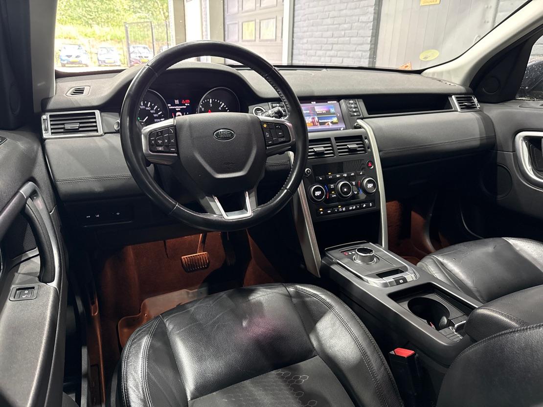 Land Rover Discovery Sport 2.0 TD4 HSE Luxury | Trekhaak | BLIS | Leder | Stoel- Stuurverwarming | Camera