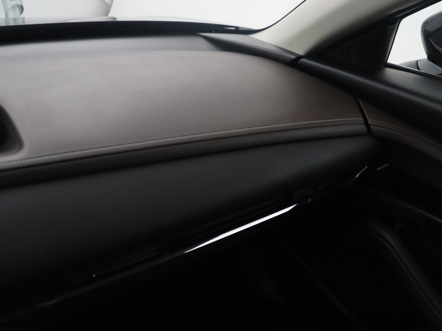 Mazda CX-30 2.0 e-SkyActiv-X M Hybrid Luxury | Leder | Stuur/stoel verwarming | Adaptive cruise | Head-up | 360 camera | Park assist | BOSE sound | Carplay | Elektrische achterklep