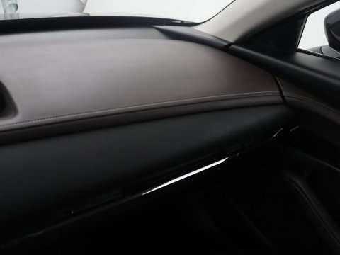 Mazda CX-30 2.0 e-SkyActiv-X M Hybrid Luxury | Leder | Stuur/stoel verwarming | Adaptive cruise | Head-up | 360 camera | Park assist | BOSE sound | Carplay | Elektrische achterklep