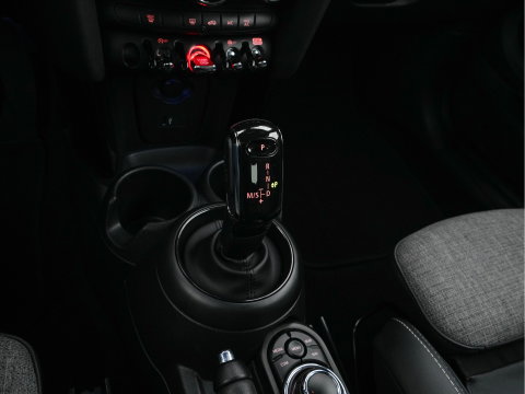 MINI 3-deurs 1.5 One Business Edition (INCL-BTW) Aut. *LEATHER-FABRIC | FULL-LED | NAVI-FULLMAP | SPORTSEATS | AMBIENTLIGHT | DIGI-COCKPIT | PRIVACY-GLASS | DAB+ | ECC | PDC | UNION-JACK LED |  CRUISE | CAMERA | KEYLESS | 16''ALU