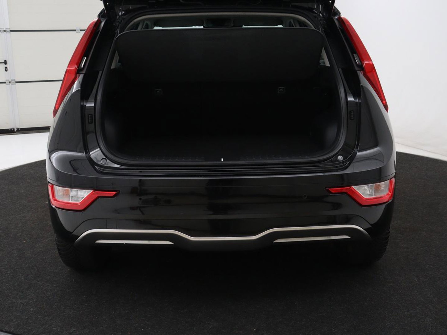 Kia Niro EV DynamicLine 64.8 kWh | Adaptive cruise | SOH 96,9% | Half leder | Carplay | Full LED | Keyless | Sfeerverlichting | File Assistent | Camera | Navigatie | Parkeerhulp | Climate control