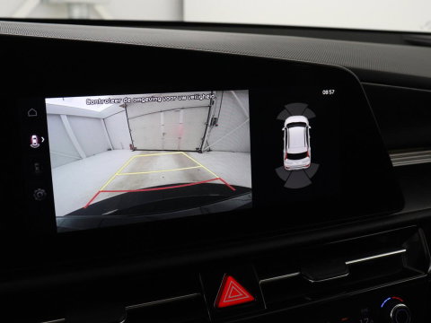 Kia Niro EV DynamicLine 64.8 kWh | Adaptive cruise | SOH 96,9% | Half leder | Carplay | Full LED | Keyless | Sfeerverlichting | File Assistent | Camera | Navigatie | Parkeerhulp | Climate control
