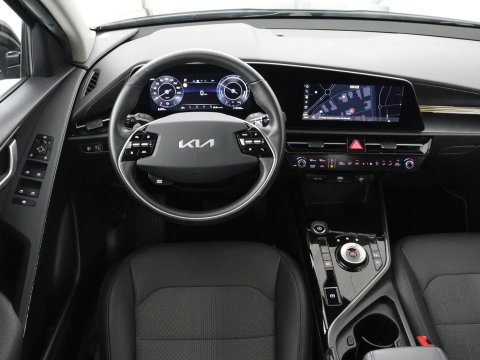 Kia Niro EV DynamicLine 64.8 kWh | Adaptive cruise | SOH 96,9% | Half leder | Carplay | Full LED | Keyless | Sfeerverlichting | File Assistent | Camera | Navigatie | Parkeerhulp | Climate control