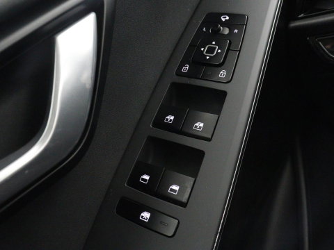 Kia Niro EV DynamicLine 64.8 kWh | Adaptive cruise | SOH 96,9% | Half leder | Carplay | Full LED | Keyless | Sfeerverlichting | File Assistent | Camera | Navigatie | Parkeerhulp | Climate control