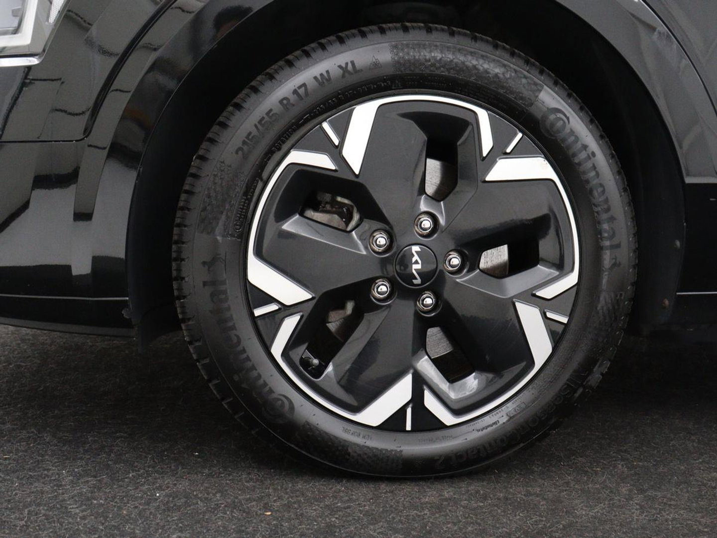 Kia Niro EV DynamicLine 64.8 kWh | Adaptive cruise | SOH 96,9% | Half leder | Carplay | Full LED | Keyless | Sfeerverlichting | File Assistent | Camera | Navigatie | Parkeerhulp | Climate control