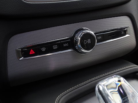 Volvo XC90 T8 455 PK Plus Dark AWD / 2023 / Harman Kardon / Pano / 7 Pers