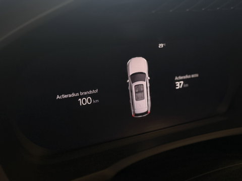 Volvo XC90 T8 455 PK Plus Dark AWD / 2023 / Harman Kardon / Pano / 7 Pers