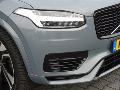 Volvo XC90 T8 455 PK Plus Dark AWD / 2023 / Harman Kardon / Pano / 7 Pers