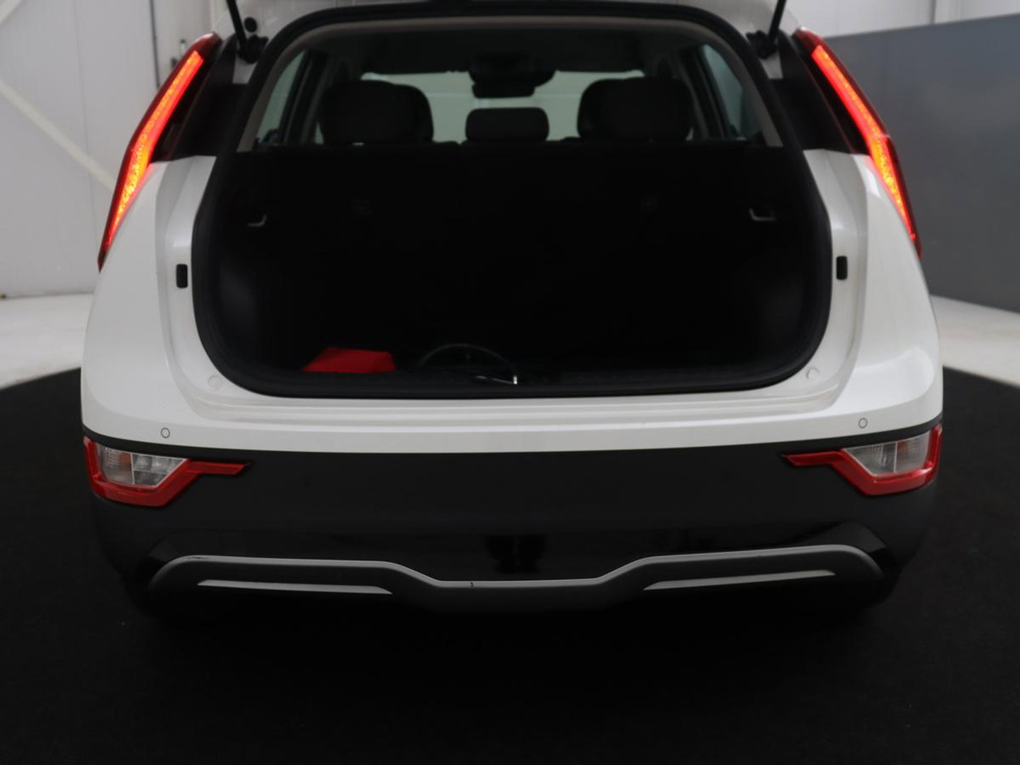 Kia Niro EV ComfortLine 64.8 kWh | SOH 96,4% | Adaptive cruise | Lane assist | Camera | Park assist | Carplay | Full LED