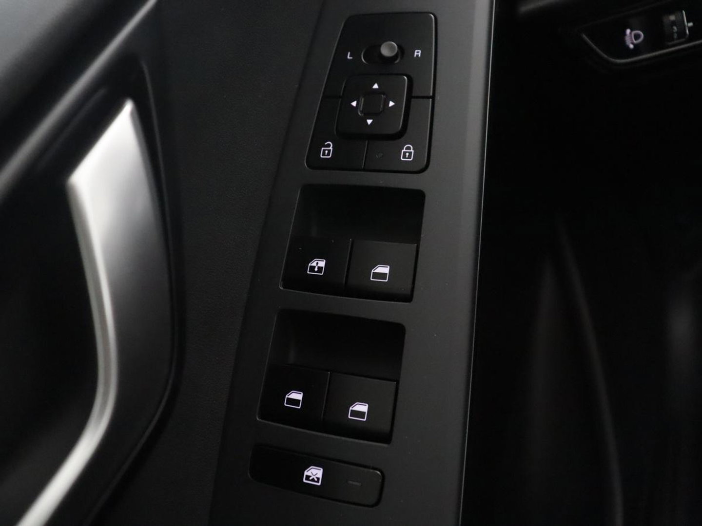 Kia Niro EV ComfortLine 64.8 kWh | SOH 96,4% | Adaptive cruise | Lane assist | Camera | Park assist | Carplay | Full LED