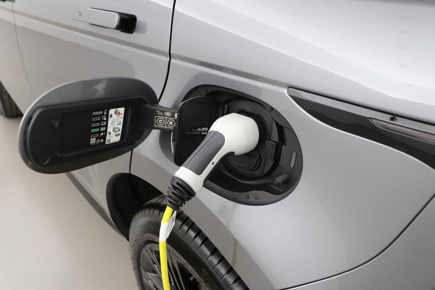 Land Rover Range Rover Evoque P270e PHEV Dynamic SE | Panoramadak | Meridian | Black Pack | 360° Camera | ACC | 20 Inch