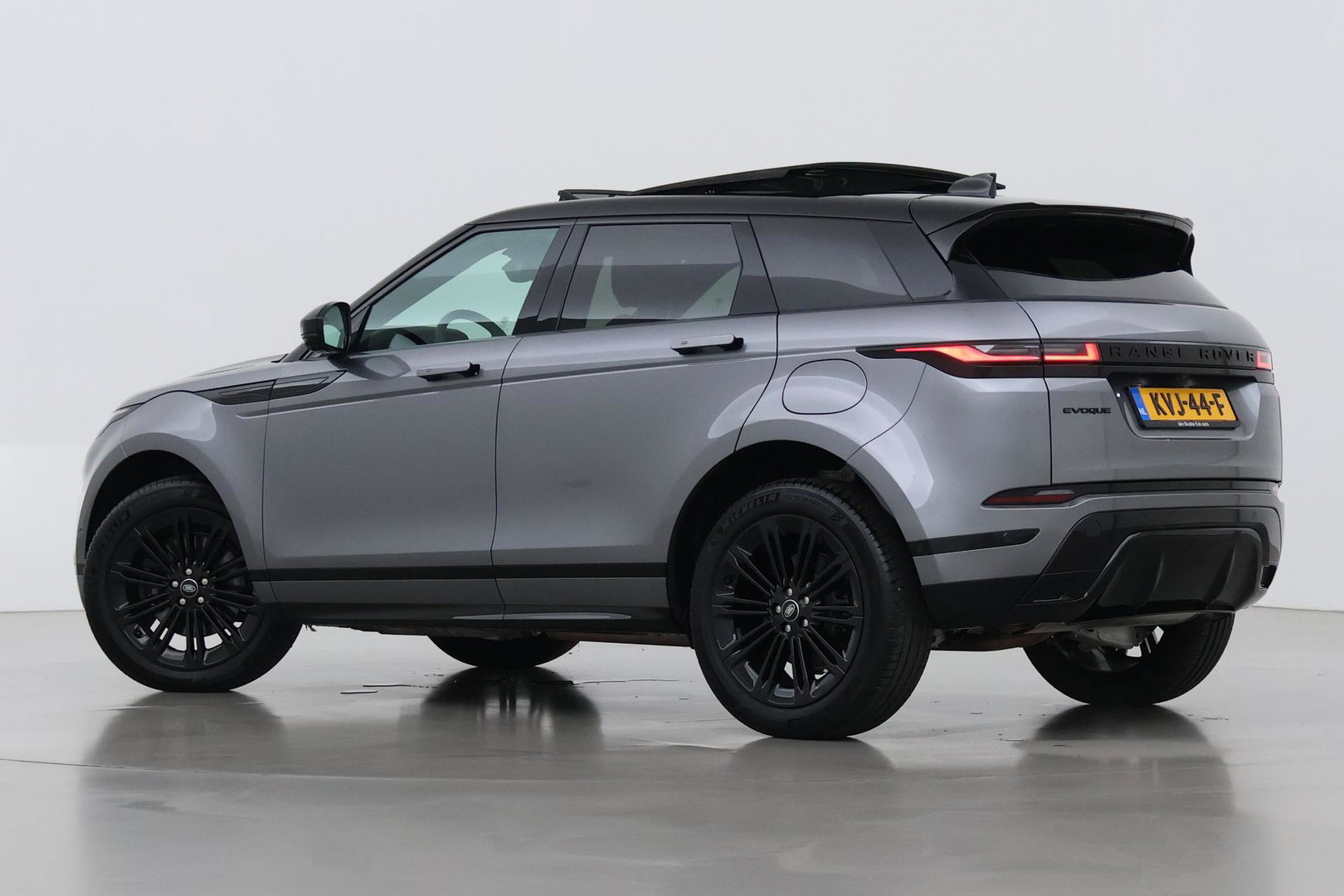 Land Rover Range Rover Evoque P270e PHEV Dynamic SE | Panoramadak | Meridian | Black Pack | 360° Camera | ACC | 20 Inch