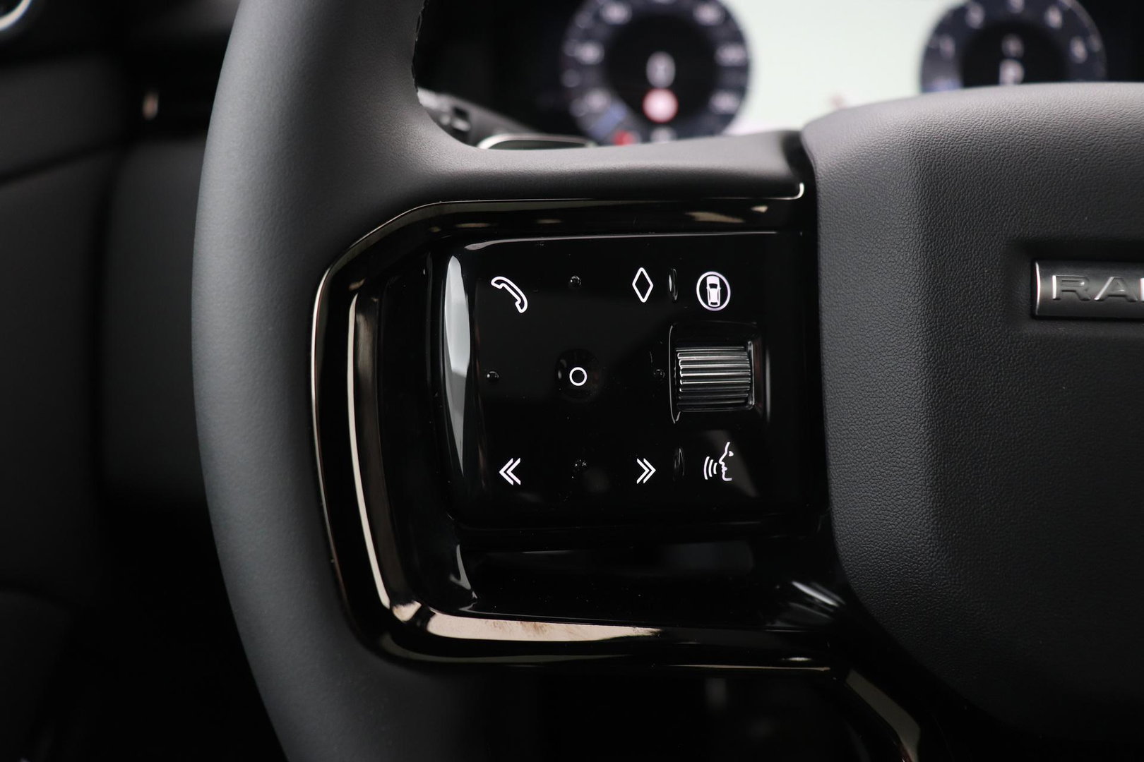 Land Rover Range Rover Evoque P270e PHEV Dynamic SE | Panoramadak | Meridian | Black Pack | 360° Camera | ACC | 20 Inch
