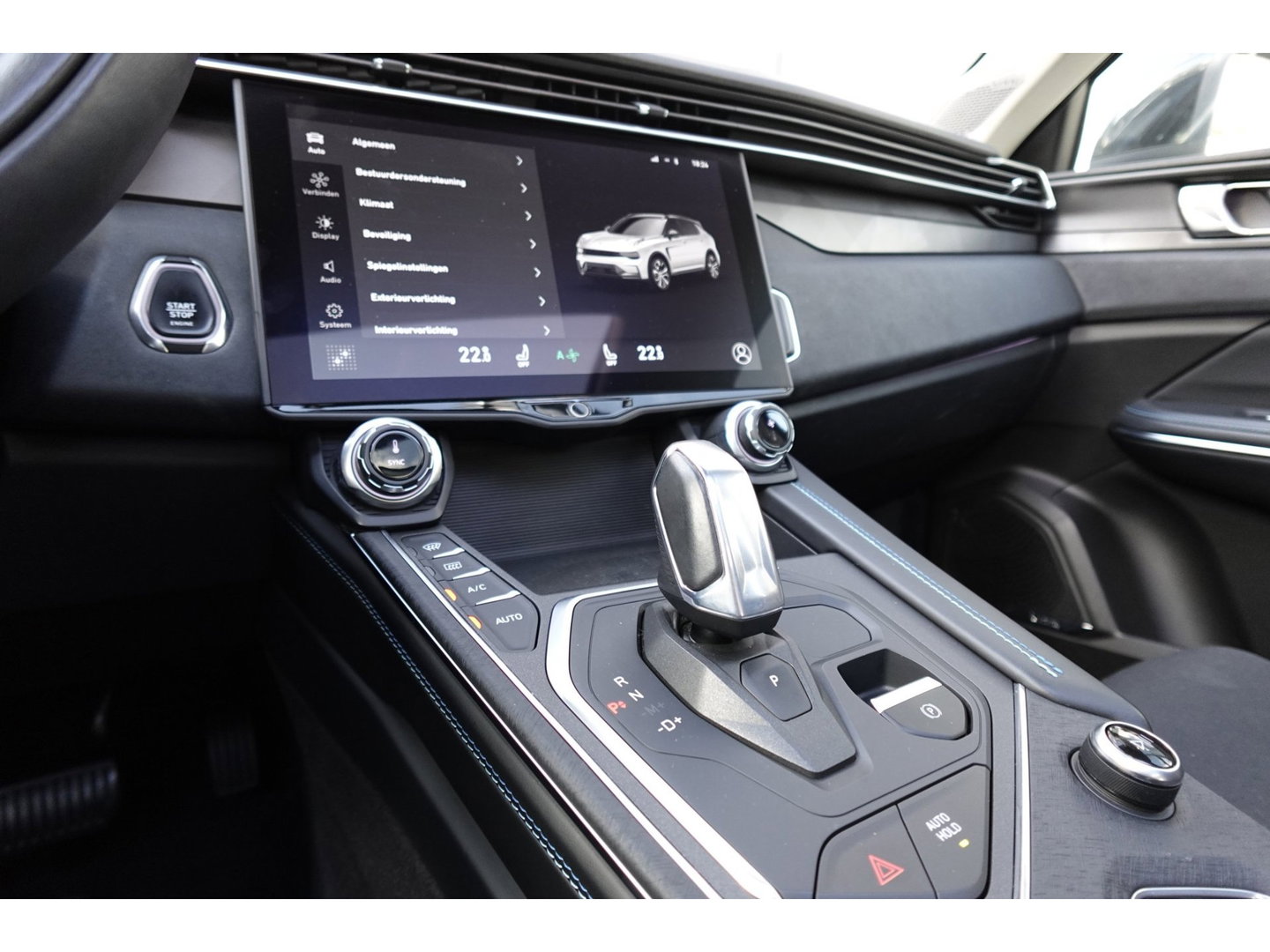Lynk & Co 01 1.5 PANO KEYLESS INFINITY CAM