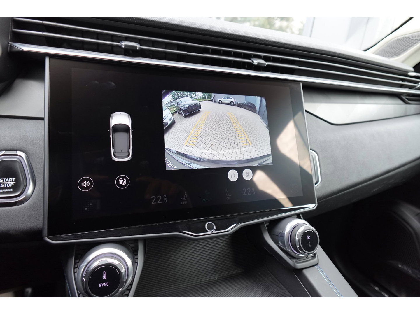 Lynk & Co 01 1.5 PANO KEYLESS INFINITY CAM