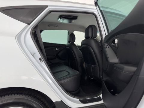 Hyundai ix35 1.7 CRDi Business Edition *LEATHER | HEATED-COMFORTSEATS | CAMERA | NAVI-FULLMAP | PRIVACY-GLASS | ECC | CRUISE | 17''ALU*