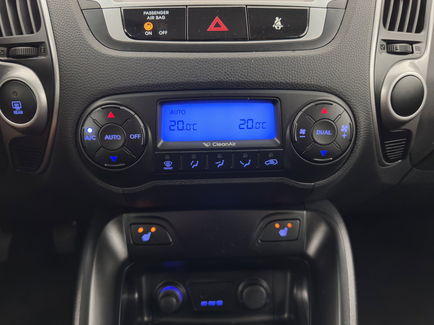 Hyundai ix35 1.7 CRDi Business Edition *LEATHER | HEATED-COMFORTSEATS | CAMERA | NAVI-FULLMAP | PRIVACY-GLASS | ECC | CRUISE | 17''ALU*