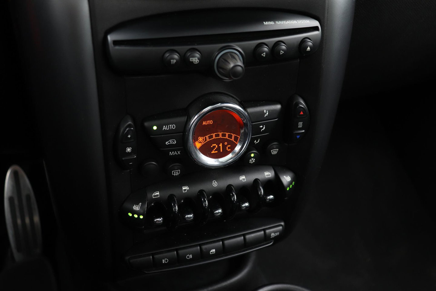 MINI Countryman 1.6 Cooper S | Panoramadak | Leder | Stoelverwarming | Cruise Control | Navigatie | Automaat | Sportstoelen | PDC