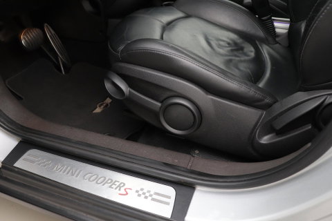 MINI Countryman 1.6 Cooper S | Panoramadak | Leder | Stoelverwarming | Cruise Control | Navigatie | Automaat | Sportstoelen | PDC