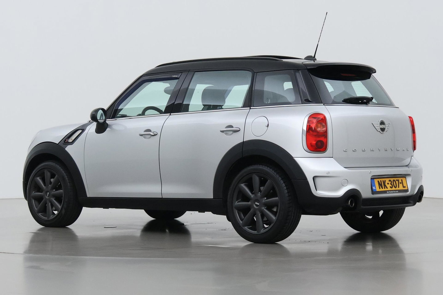 MINI Countryman 1.6 Cooper S | Panoramadak | Leder | Stoelverwarming | Cruise Control | Navigatie | Automaat | Sportstoelen | PDC