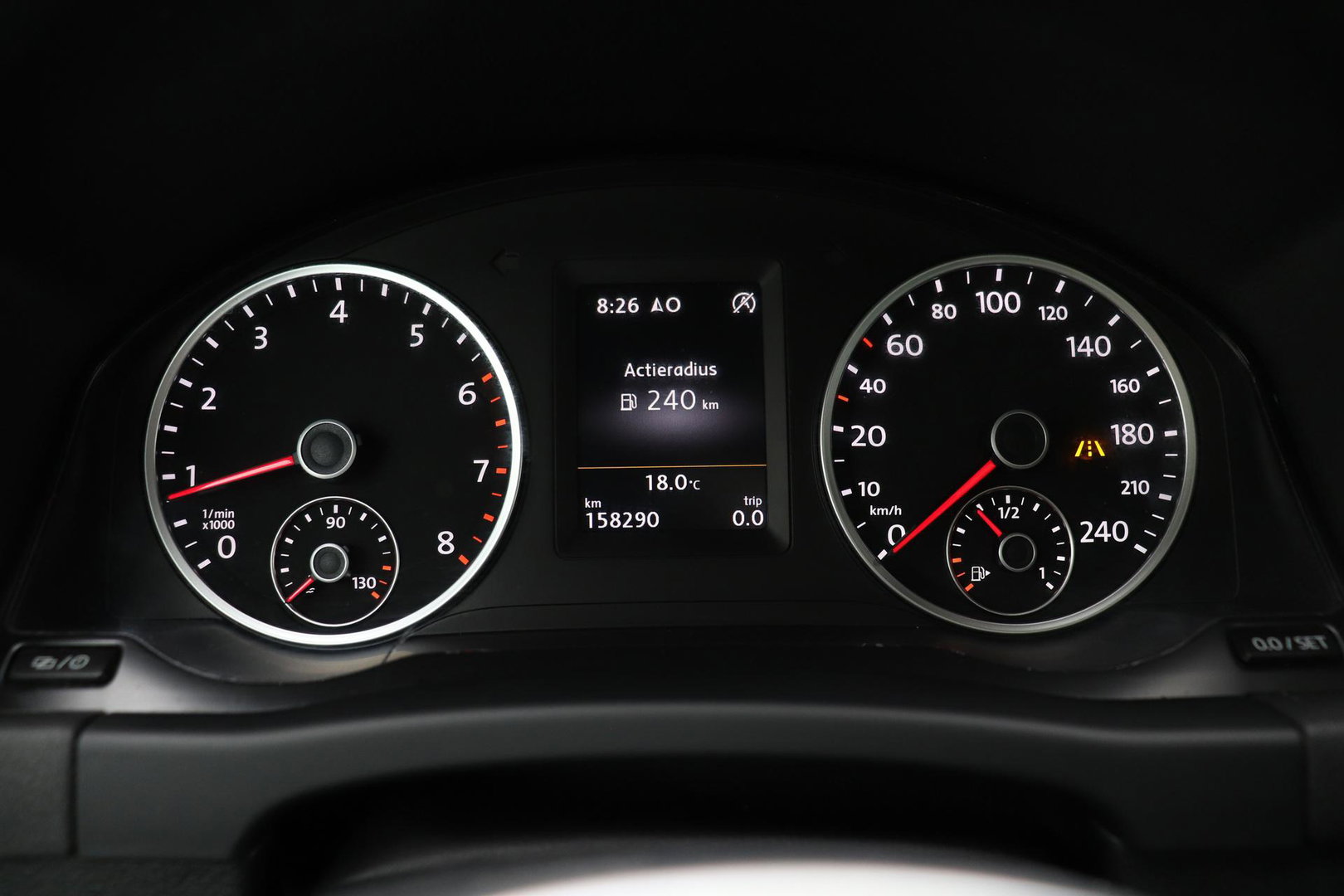 Volkswagen Tiguan 1.4 TSI R-Line Edition | Panoramadak | Stoelverwarming | R-Line | 19 Inch | Xenon | Park Assist | Navigatie | Getint Glas