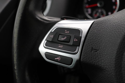 Volkswagen Tiguan 1.4 TSI R-Line Edition | Panoramadak | Stoelverwarming | R-Line | 19 Inch | Xenon | Park Assist | Navigatie | Getint Glas
