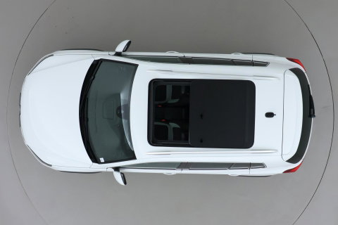 Volkswagen Tiguan 1.4 TSI R-Line Edition | Panoramadak | Stoelverwarming | R-Line | 19 Inch | Xenon | Park Assist | Navigatie | Getint Glas