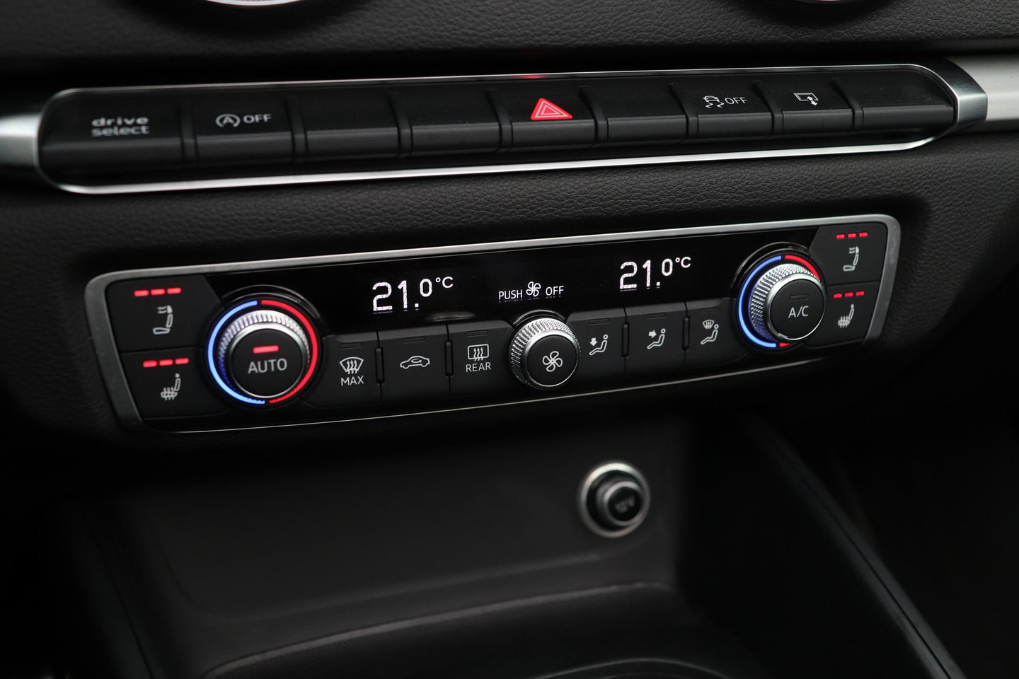 Audi A3 Cabriolet 2.0 TFSI S3 Quattro Pro Line Plus | Leder/Alcantara | Matrix LED | Stoel + Nekverwarming | Cruise Control | Keyless | Navigatie | 19 Inch