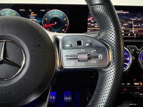Mercedes-Benz CLA-Klasse 180 Prem+ Edition, Sfeer, Cam, AppleCP