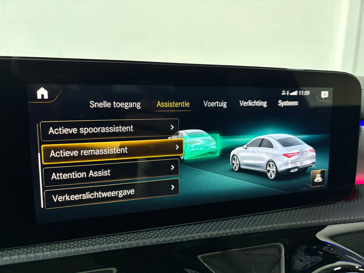 Mercedes-Benz CLA-Klasse 180 Prem+ Edition, Sfeer, Cam, AppleCP
