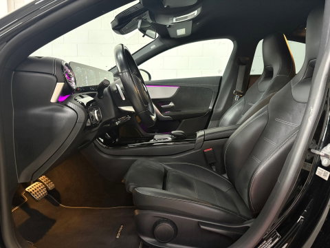 Mercedes-Benz CLA-Klasse 180 Prem+ Edition, Sfeer, Cam, AppleCP