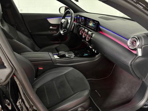 Mercedes-Benz CLA-Klasse 180 Prem+ Edition, Sfeer, Cam, AppleCP