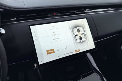 Land Rover Range Rover Sport 3.0 P550e Autobiography PHEV | British Racing Green | Performance Voorstoelen | Trekhaak | Luchtvering | Panoramadak | Meridian 3D | 23 Inch