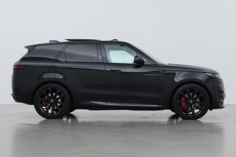 Land Rover Range Rover Sport 3.0 P510e First Edition | Luchtvering | Panoramadak | Achterasbesturing | Koelbox | 360° Camera | Massage + Ventilatiestoelen | 23 Inch