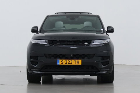 Land Rover Range Rover Sport 3.0 P510e First Edition | Luchtvering | Panoramadak | Achterasbesturing | Koelbox | 360° Camera | Massage + Ventilatiestoelen | 23 Inch