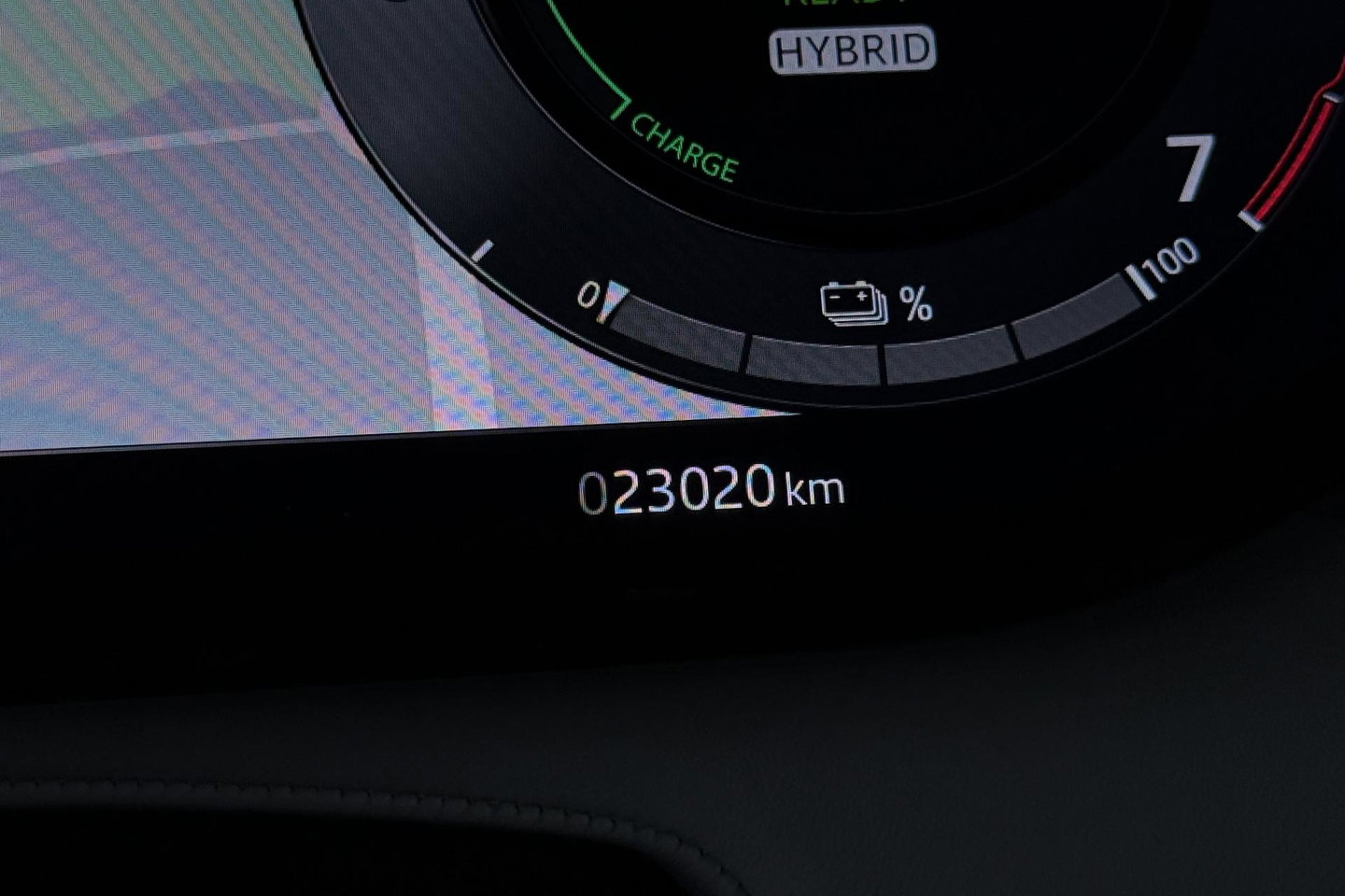 Land Rover Range Rover Sport 3.0 P510e First Edition | Luchtvering | Panoramadak | Achterasbesturing | Koelbox | 360° Camera | Massage + Ventilatiestoelen | 23 Inch