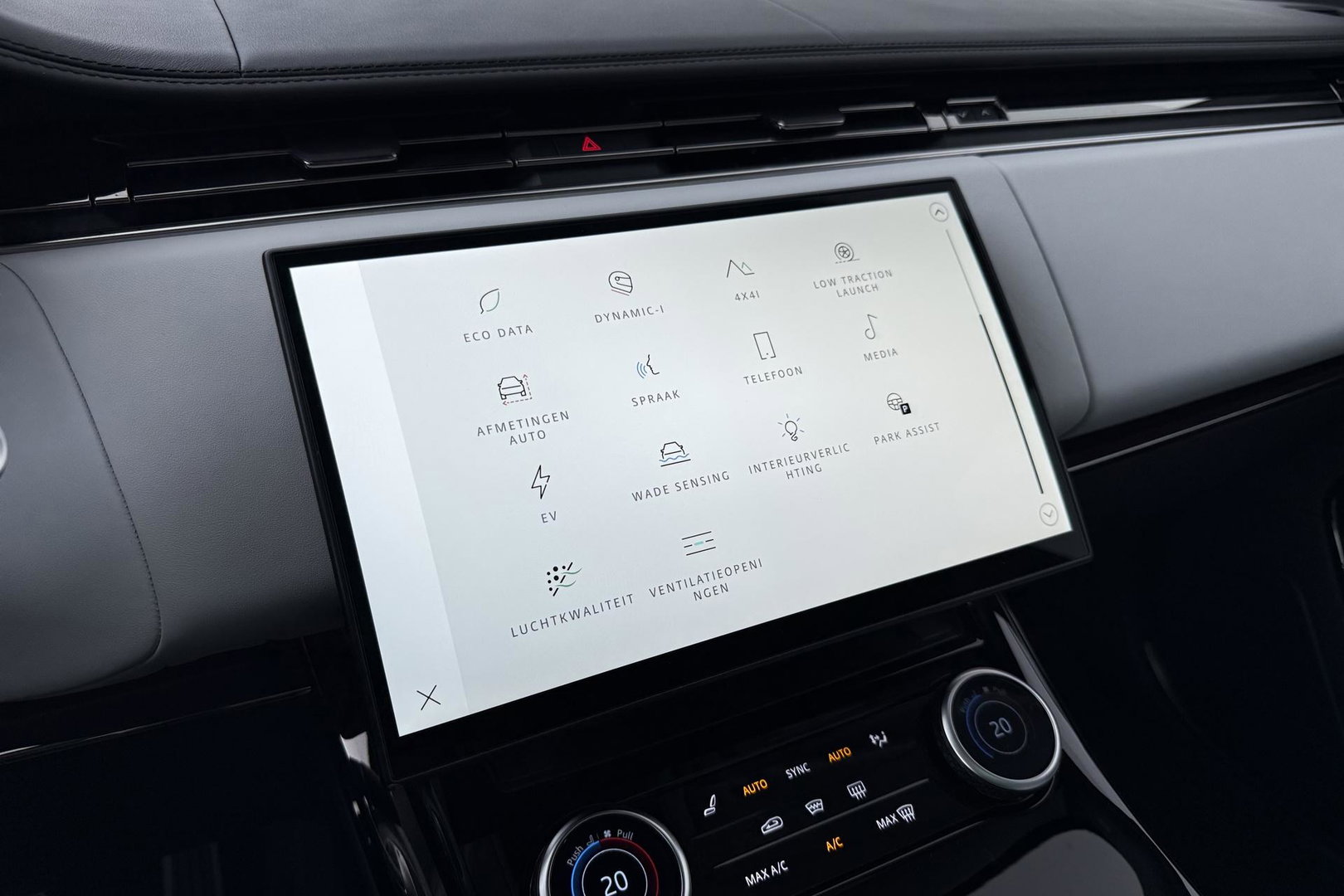 Land Rover Range Rover Sport 3.0 P510e First Edition | Luchtvering | Panoramadak | Achterasbesturing | Koelbox | 360° Camera | Massage + Ventilatiestoelen | 23 Inch