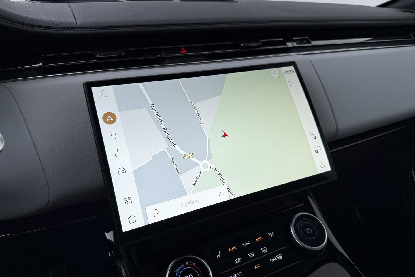 Land Rover Range Rover Sport 3.0 P510e First Edition | Luchtvering | Panoramadak | Achterasbesturing | Koelbox | 360° Camera | Massage + Ventilatiestoelen | 23 Inch