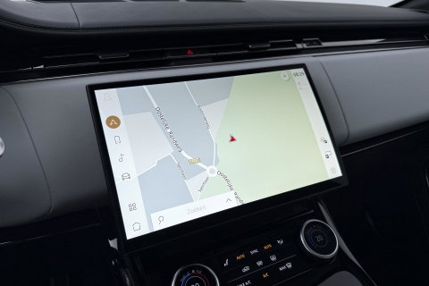 Land Rover Range Rover Sport 3.0 P510e First Edition | Luchtvering | Panoramadak | Achterasbesturing | Koelbox | 360° Camera | Massage + Ventilatiestoelen | 23 Inch