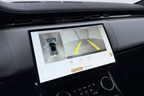 Land Rover Range Rover Sport 3.0 P510e First Edition | Luchtvering | Panoramadak | Achterasbesturing | Koelbox | 360° Camera | Massage + Ventilatiestoelen | 23 Inch