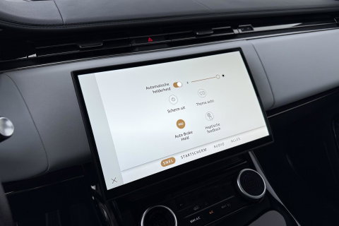Land Rover Range Rover Sport 3.0 P510e First Edition | Luchtvering | Panoramadak | Achterasbesturing | Koelbox | 360° Camera | Massage + Ventilatiestoelen | 23 Inch